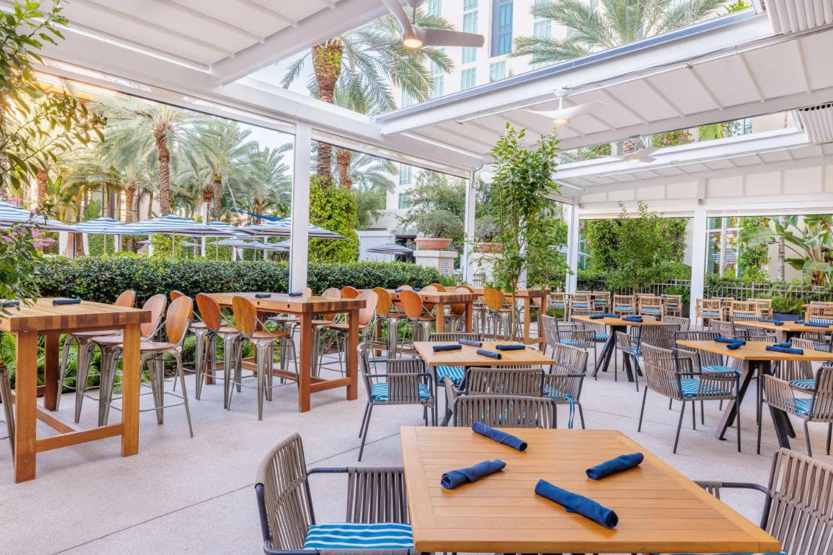 Отель Hilton West Palm Beach
