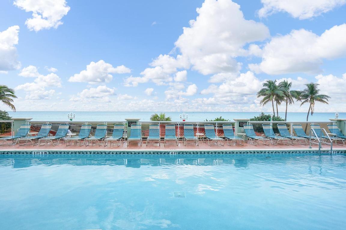 Отель Hollywood Beach Tower by Capital Vacations