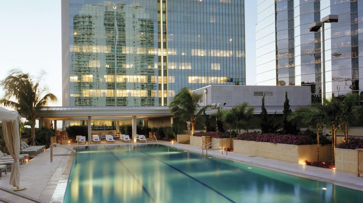 Отель Hotel AKA Brickell
