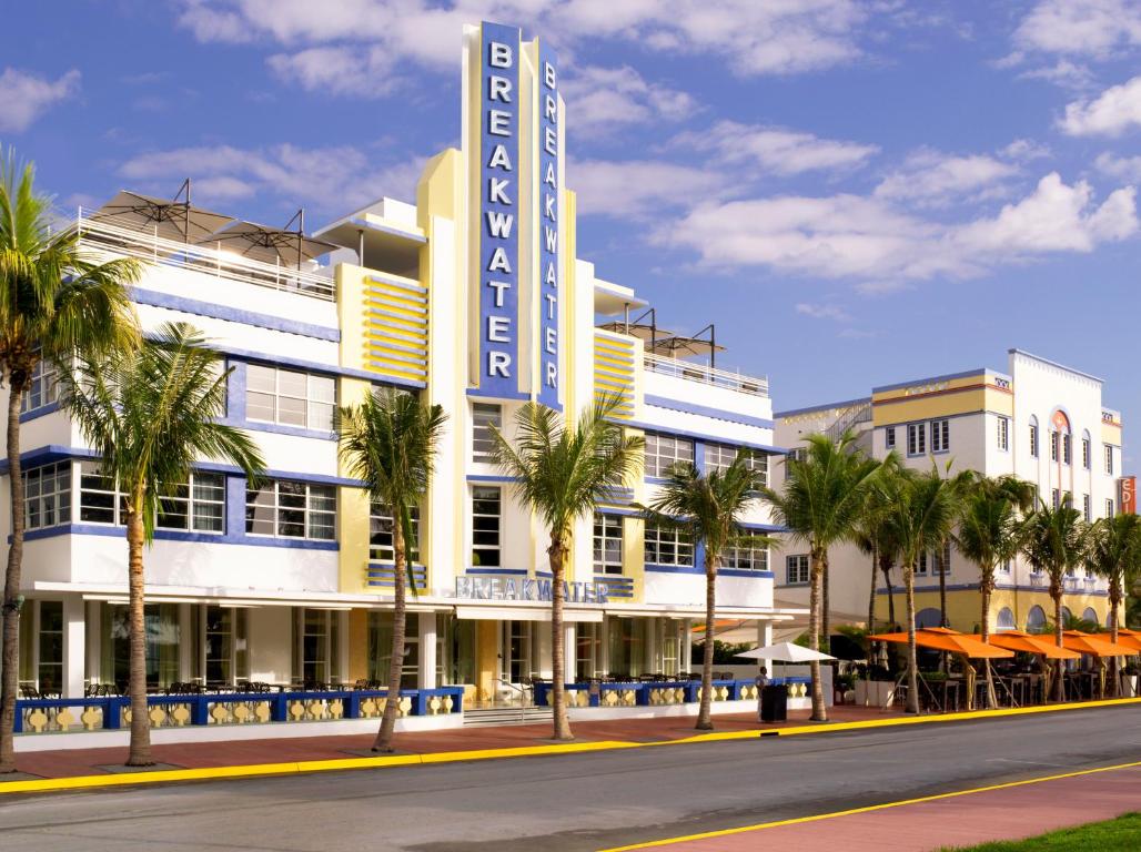 Отель Hotel Breakwater South Beach