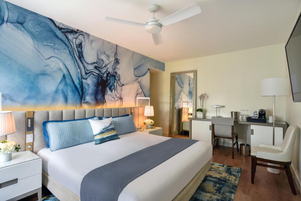 Отель Hotel Breakwater South Beach