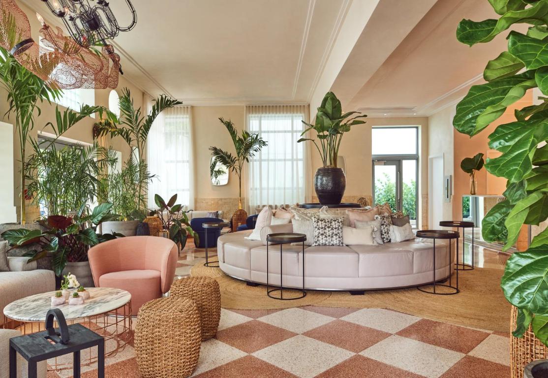 Отель Hotel Greystone — Adults Only