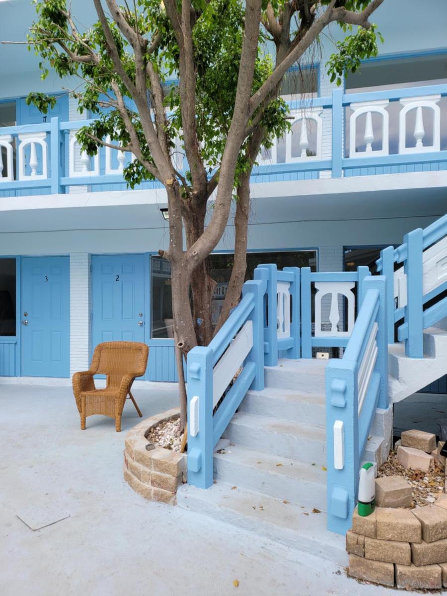 Отель Motel Lauderdale Inn