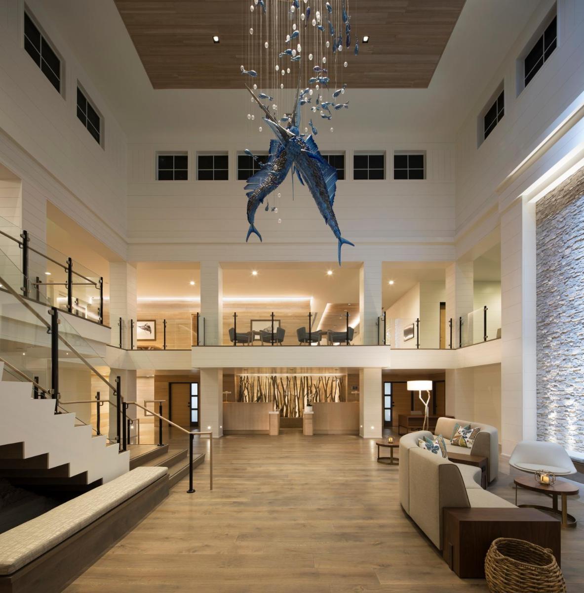 Отель Hutchinson Shores Resort & Spa