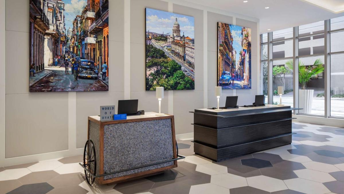 Отель Hyatt Centric Brickell Miami