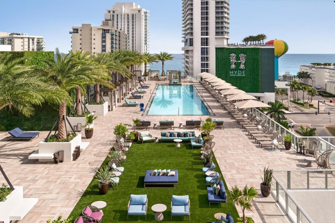 Отель Hyde Beach House
