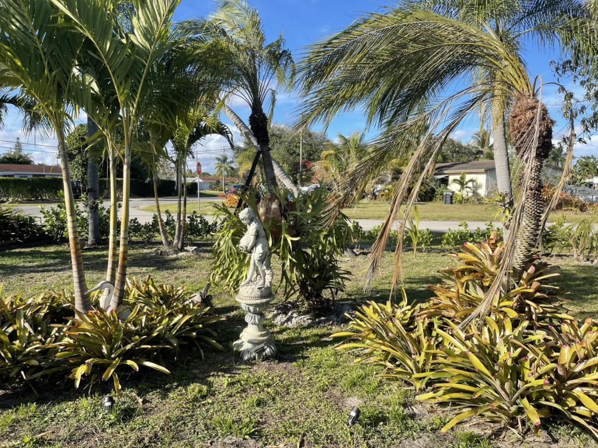 Апартаменты JUNGLE TO BEACH 4 R 3 BR Family and Pet Heated pool