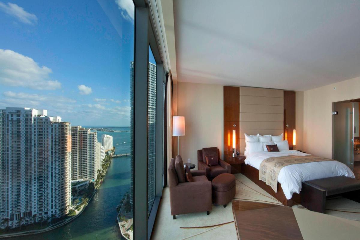 Отель JW Marriott Marquis Miami