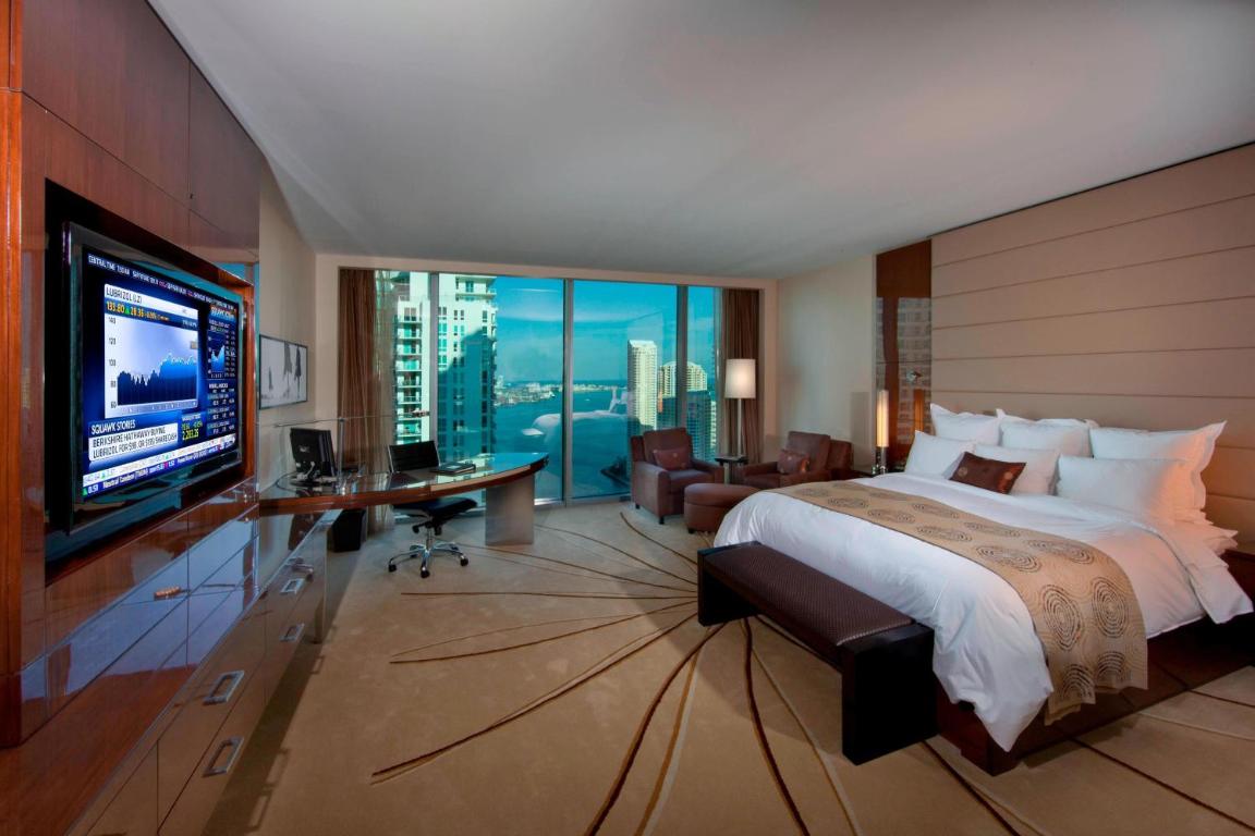 Отель JW Marriott Marquis Miami