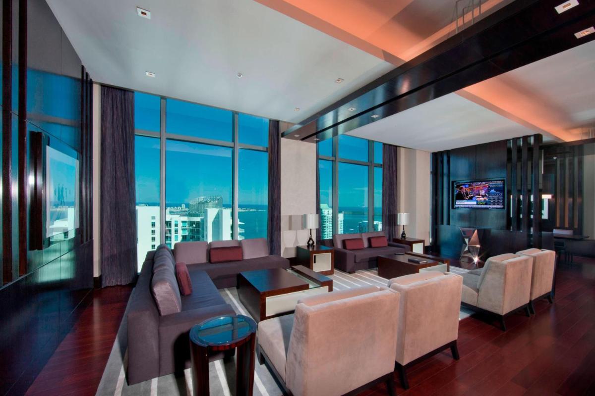 Отель JW Marriott Marquis Miami