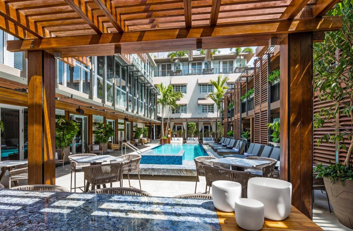 Отель Lennox Miami Beach