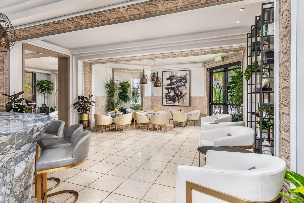 Отель Lennox Miami Beach