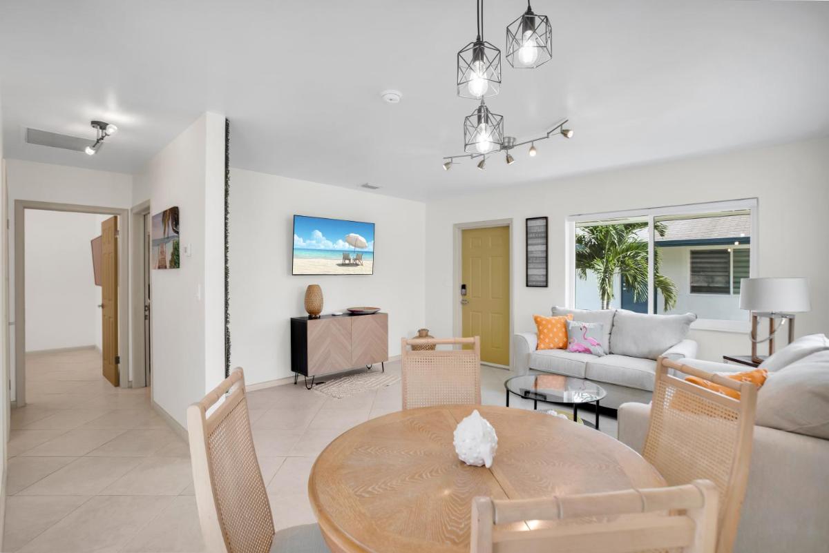 Апартаменты LoKal Rental Tropical Florida destination