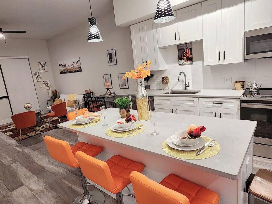Апартаменты Luxe & cozy 3Beds, 2rooms, EV Gym Near Beaches&Downtown WPB
