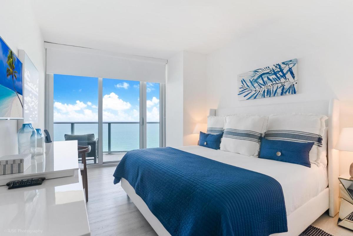 Апартаменты Luxurious Ocean Front 2 BR Paradise RR by Zen Vacation Rentals