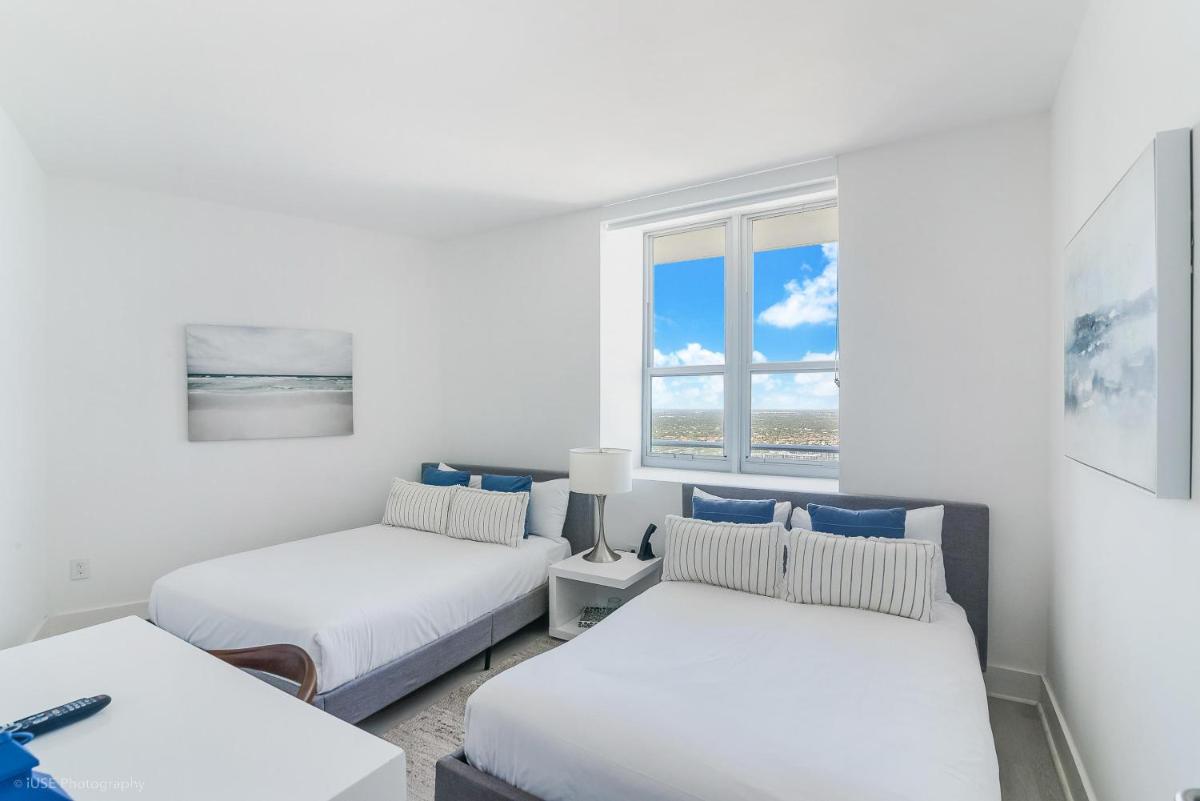 Апартаменты Luxurious Ocean Front 2 BR Paradise RR by Zen Vacation Rentals