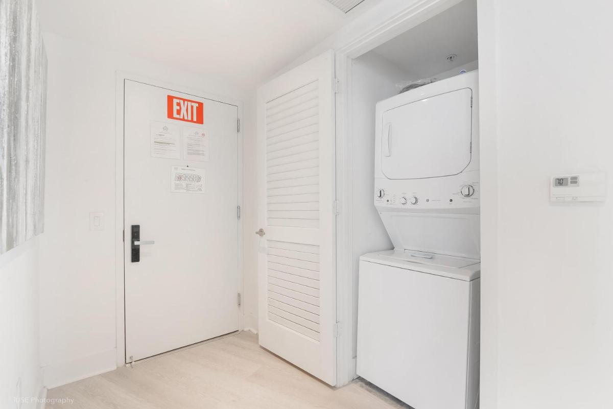 Апартаменты Luxurious Ocean Front 2 BR Paradise RR by Zen Vacation Rentals