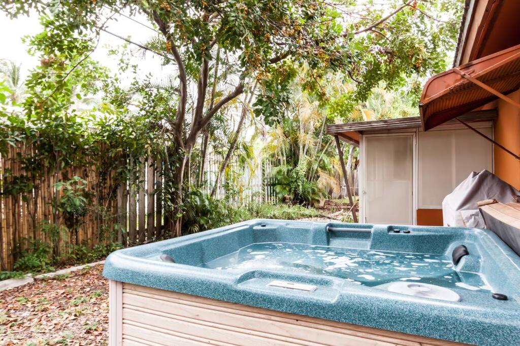 Апартаменты Luxury 4/2 nr Beach, Hot Tub