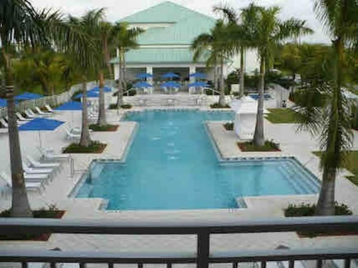 Апартаменты Luxury Doral Apt Near Malls Airport in Provident Doral at the Blue