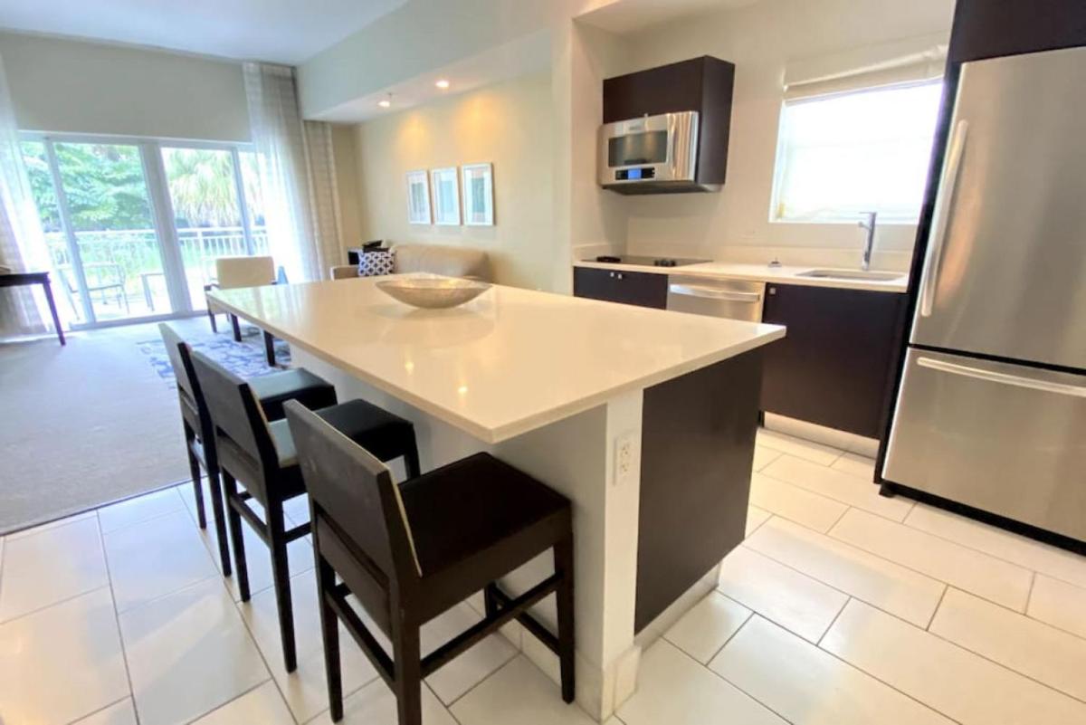 Апартаменты Luxury Doral Apt Near Malls Airport in Provident Doral at the Blue