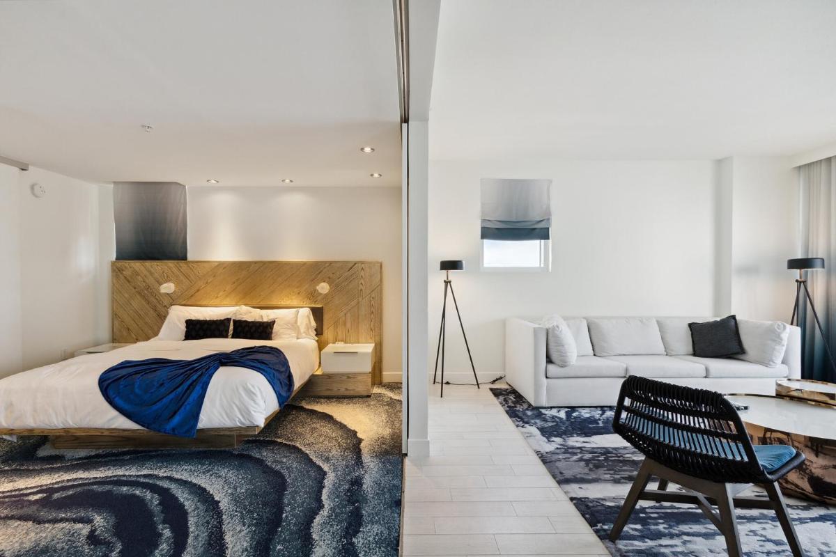 Апартаменты Luxury Suite w Pool Gym in The W Residences