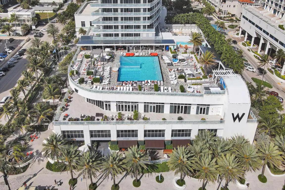 Апартаменты Luxury Suite w Pool Gym in The W Residences