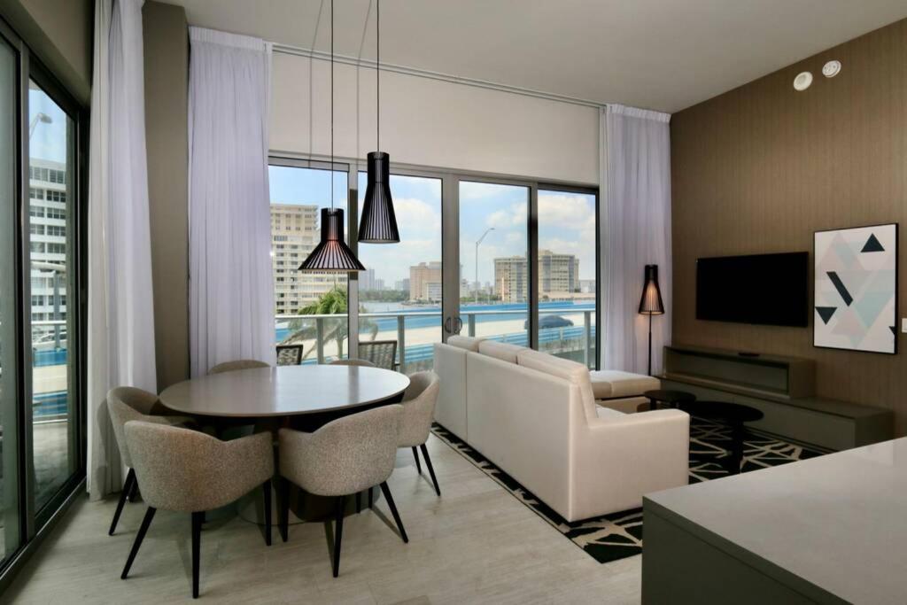 Апартаменты Luxury Two Bed Two Bath Beach Resort Condo