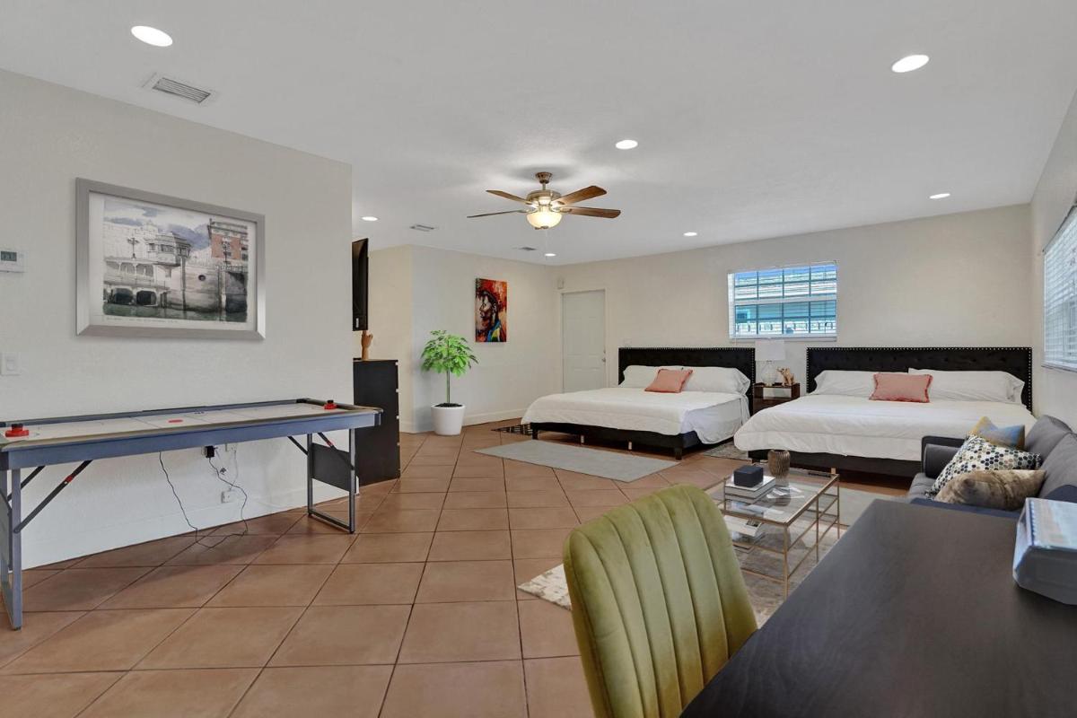 Апартаменты Miami Dream 5 Bd Heated Pool Trampoline Bbq