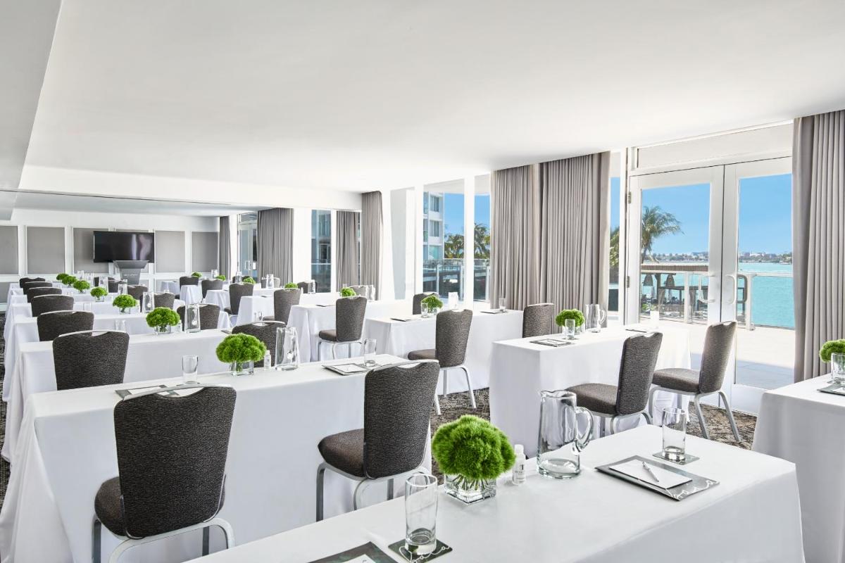 Отель Mondrian South Beach