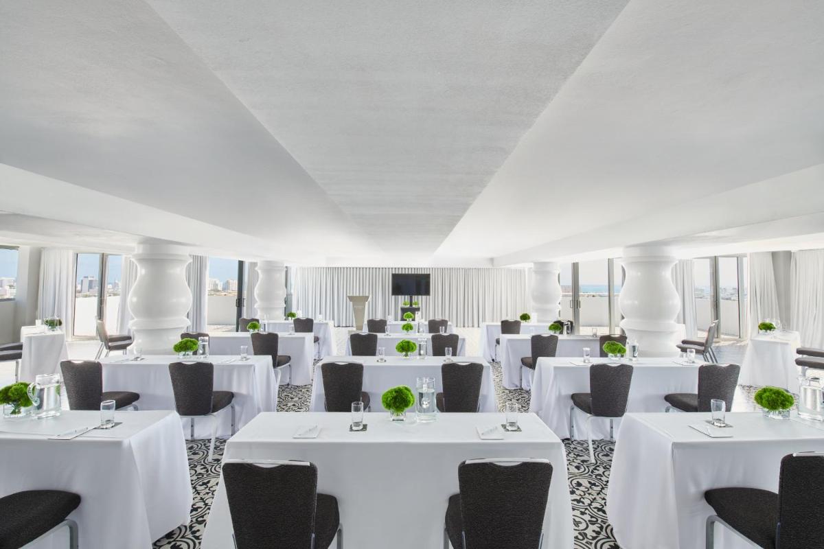 Отель Mondrian South Beach