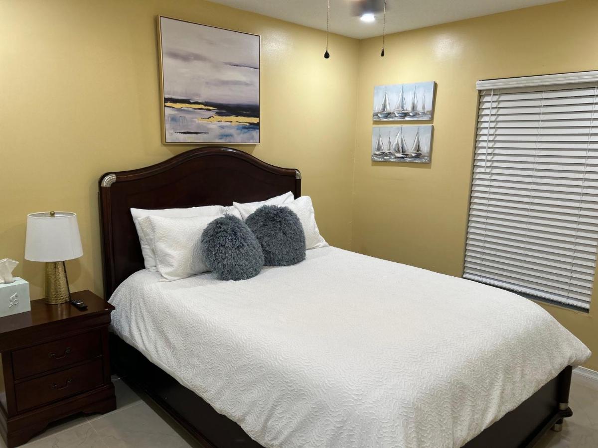 Апартаменты Montego Bay Breeze