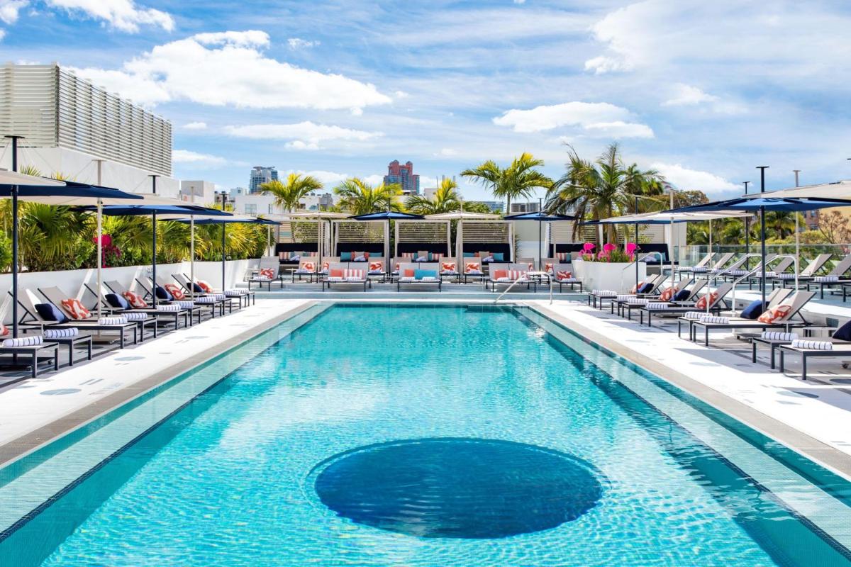 Отель Moxy Miami South Beach