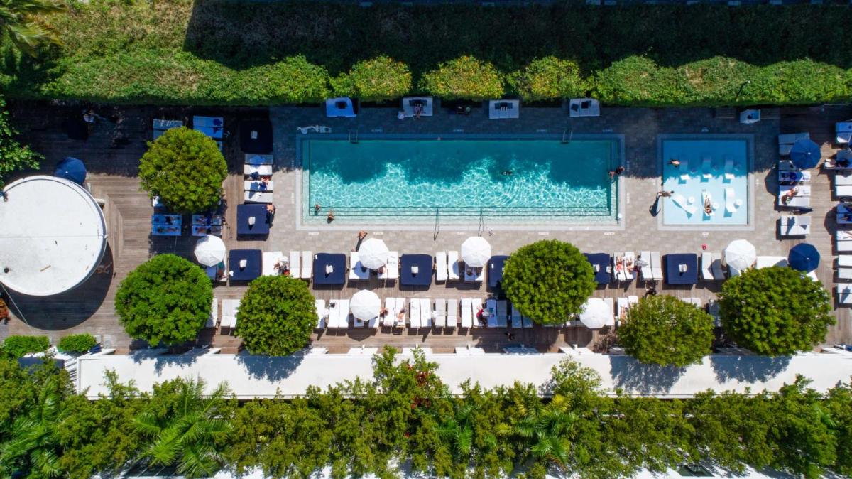 Отель Nautilus Sonesta Miami Beach