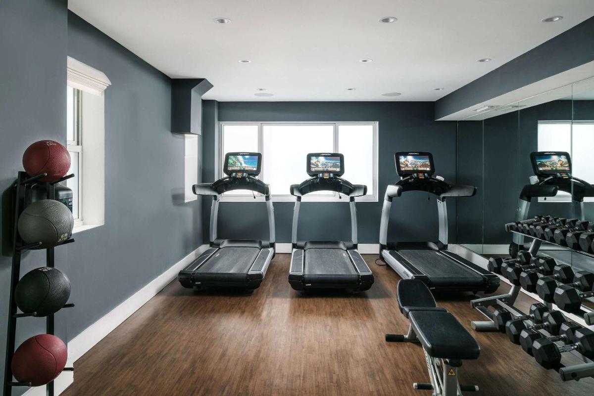Отель Nautilus Sonesta Miami Beach