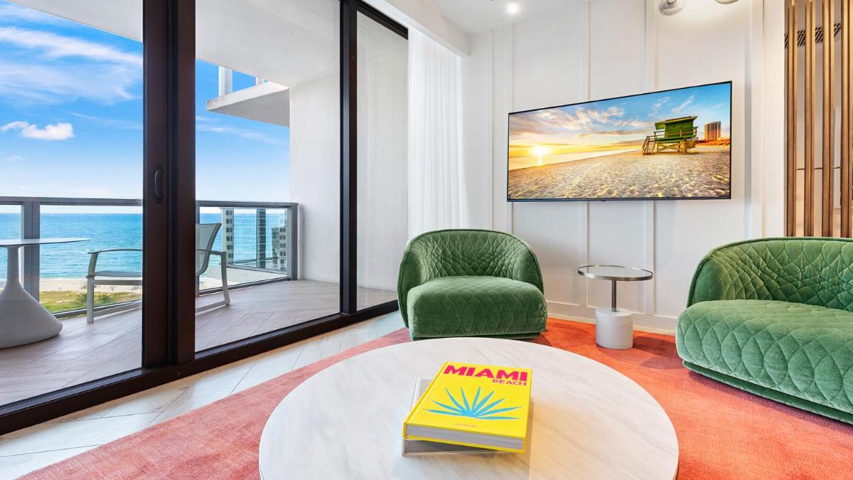 Отель Ocean View Residence at W South Beach -1215