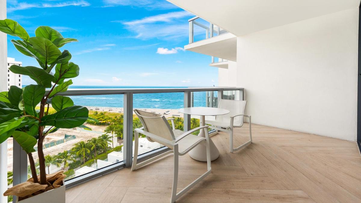 Отель Ocean View Residence at W South Beach -1215