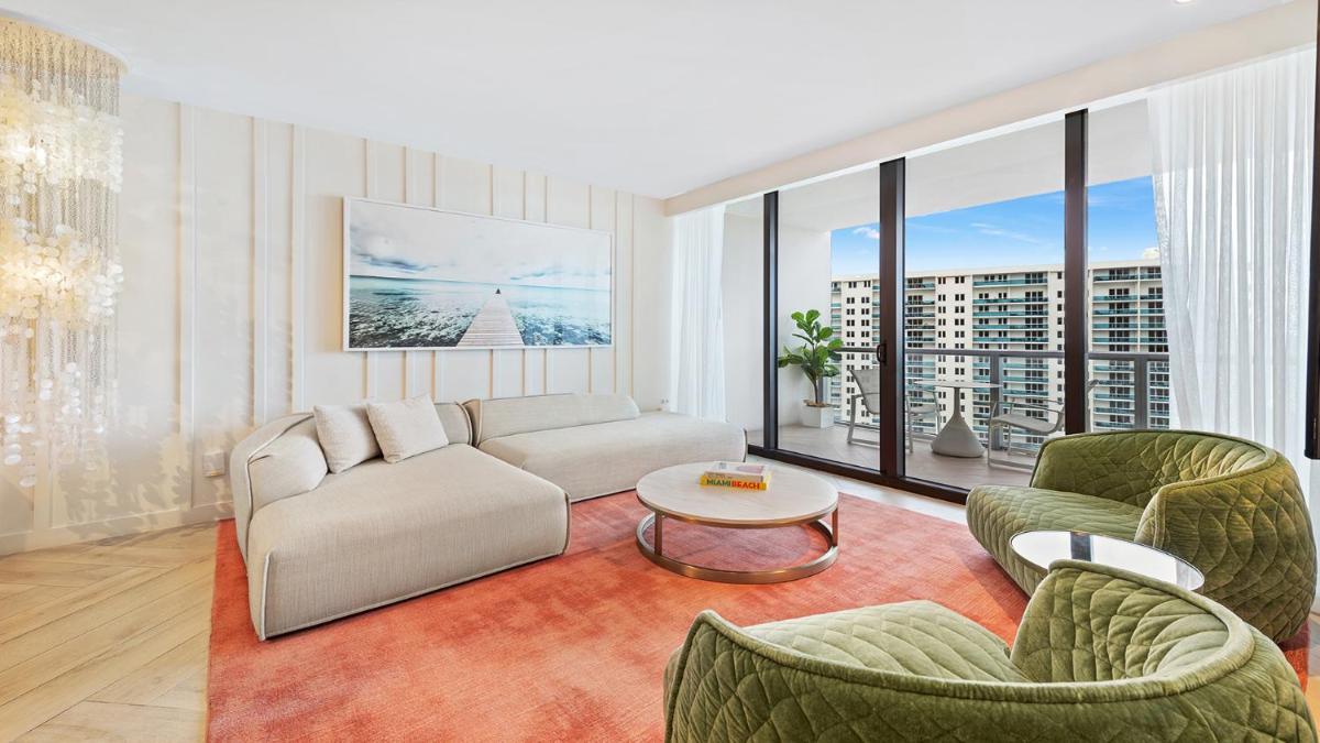 Отель Ocean View Residence at W South Beach -1215
