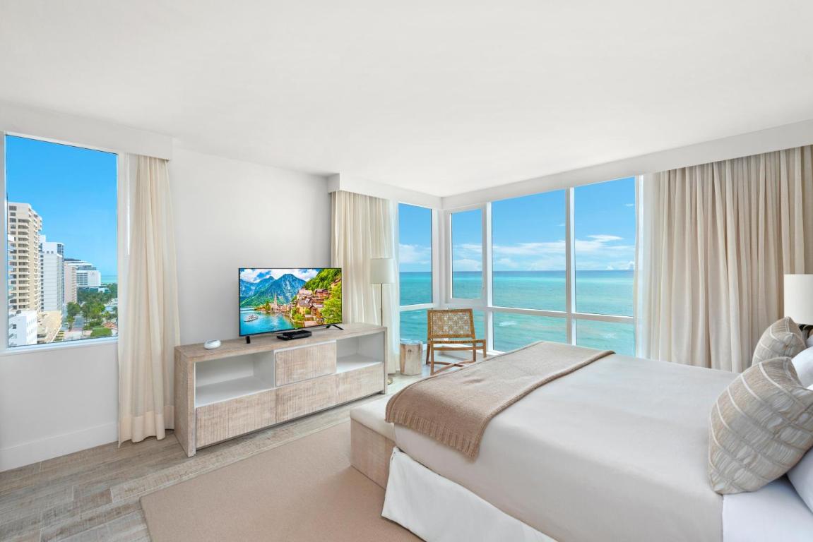 Апартаменты Oceanfront Private Condo at 1 Hotel & Homes -1219