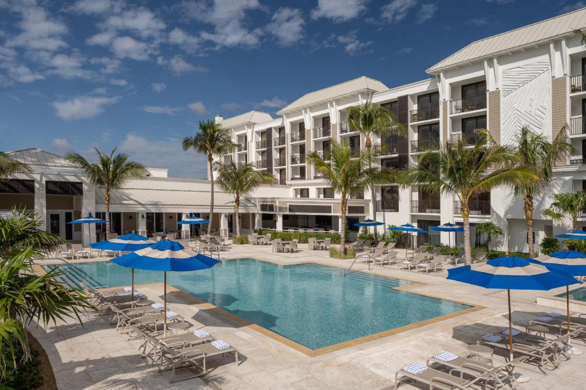 Отель Opal Grand Oceanfront Resort & Spa