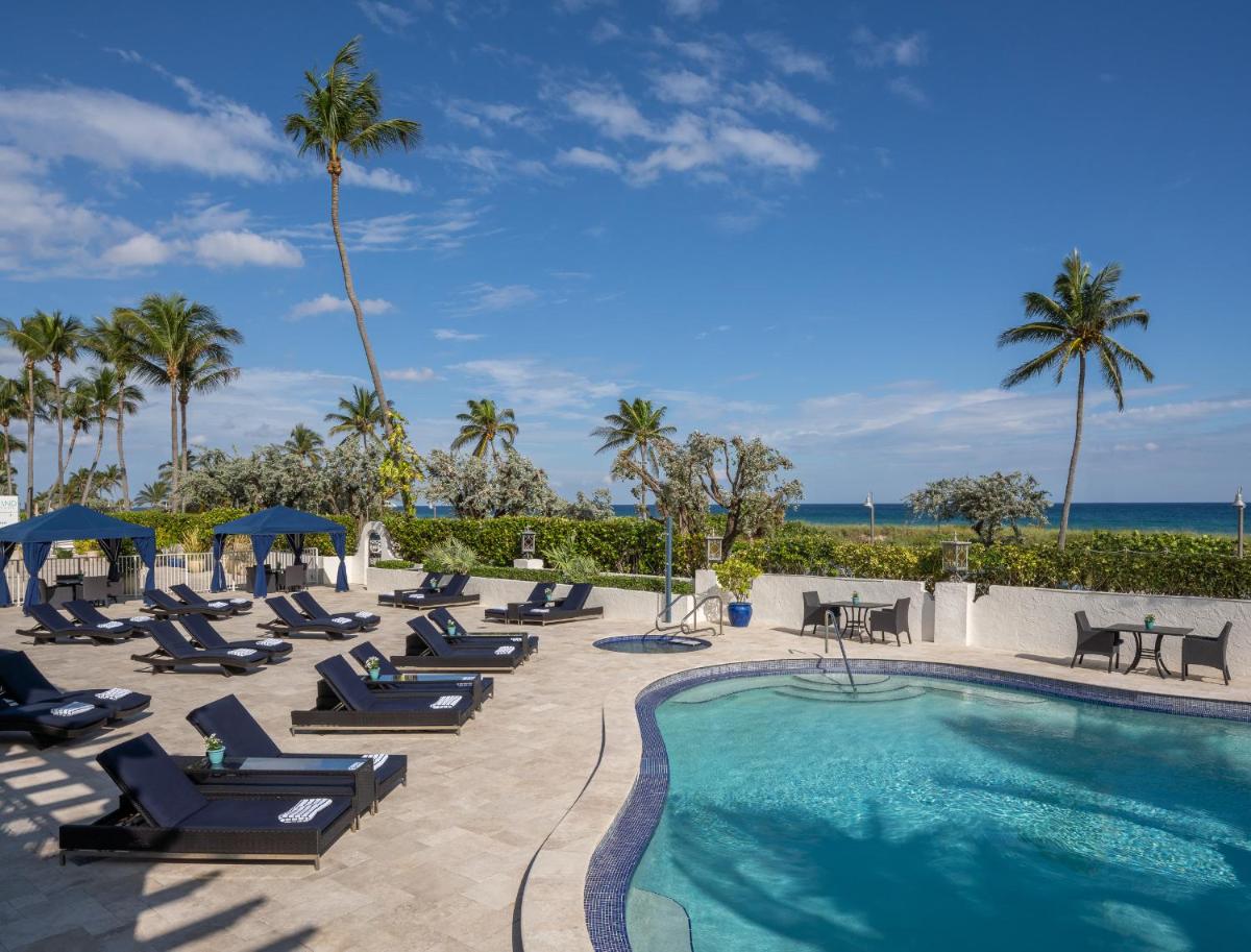 Отель Opal Grand Oceanfront Resort & Spa