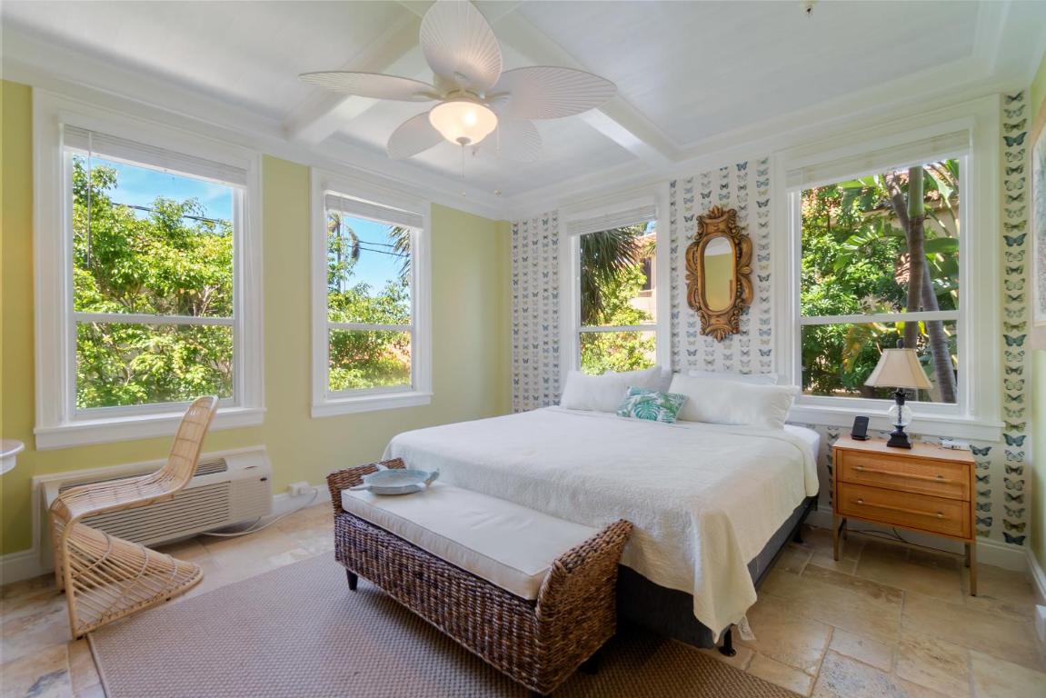 Апартаменты Palm Beach Island Condominiums