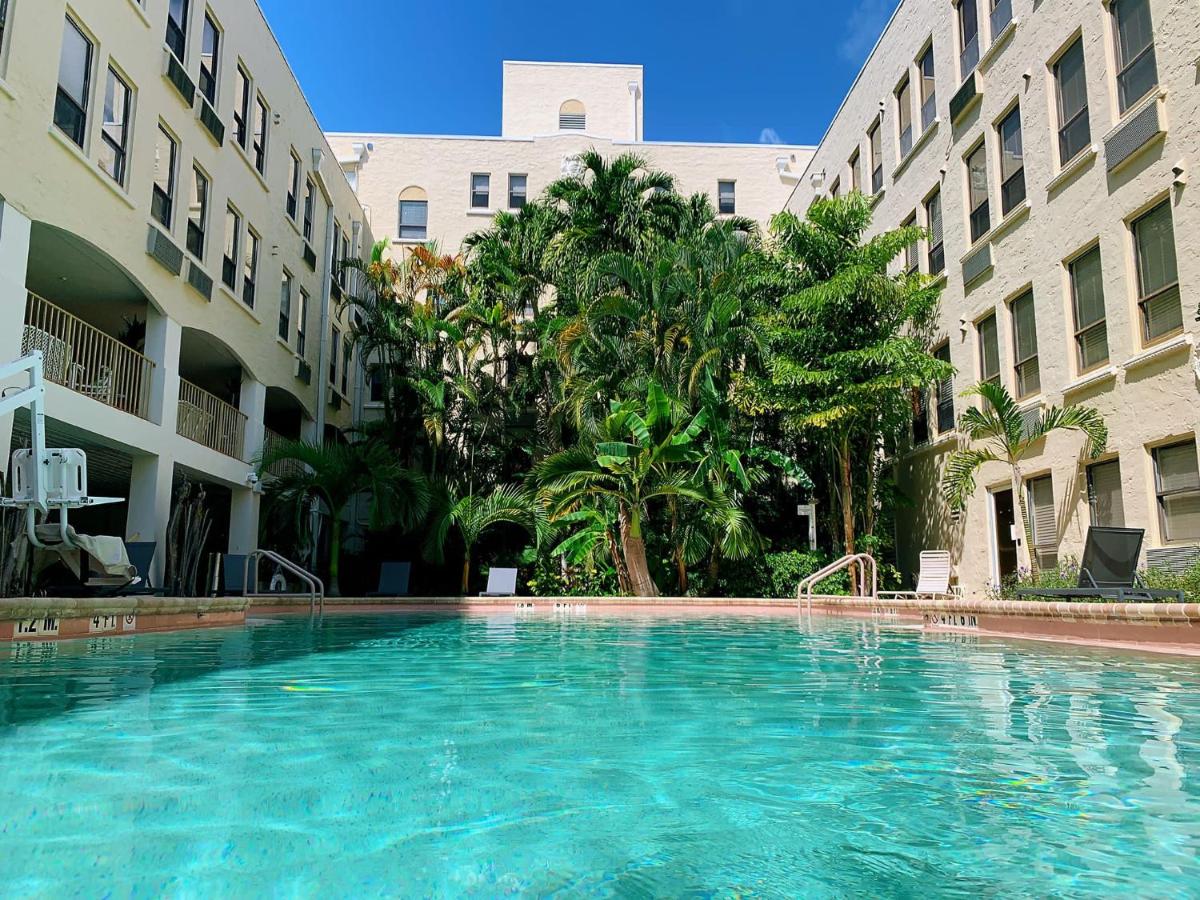 Апартаменты Palm Beach Island Condominiums