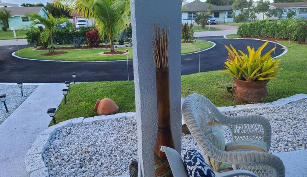 Апартаменты Palm Springs 3-Bedroom 2-Bath 5 Miles to the Beach