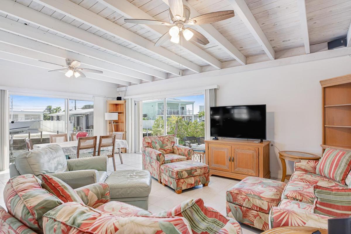 Апартаменты Paradise View House