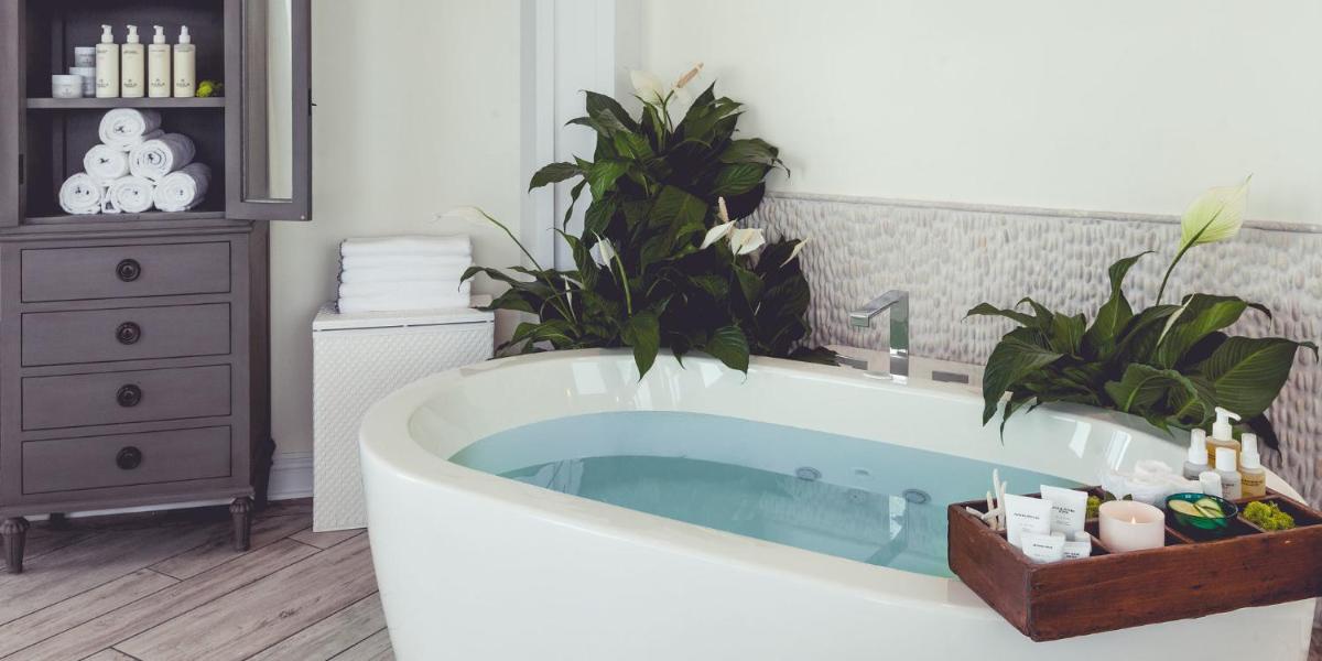 Апартаменты Pelican Grand Beach Resort, a Noble House Resort