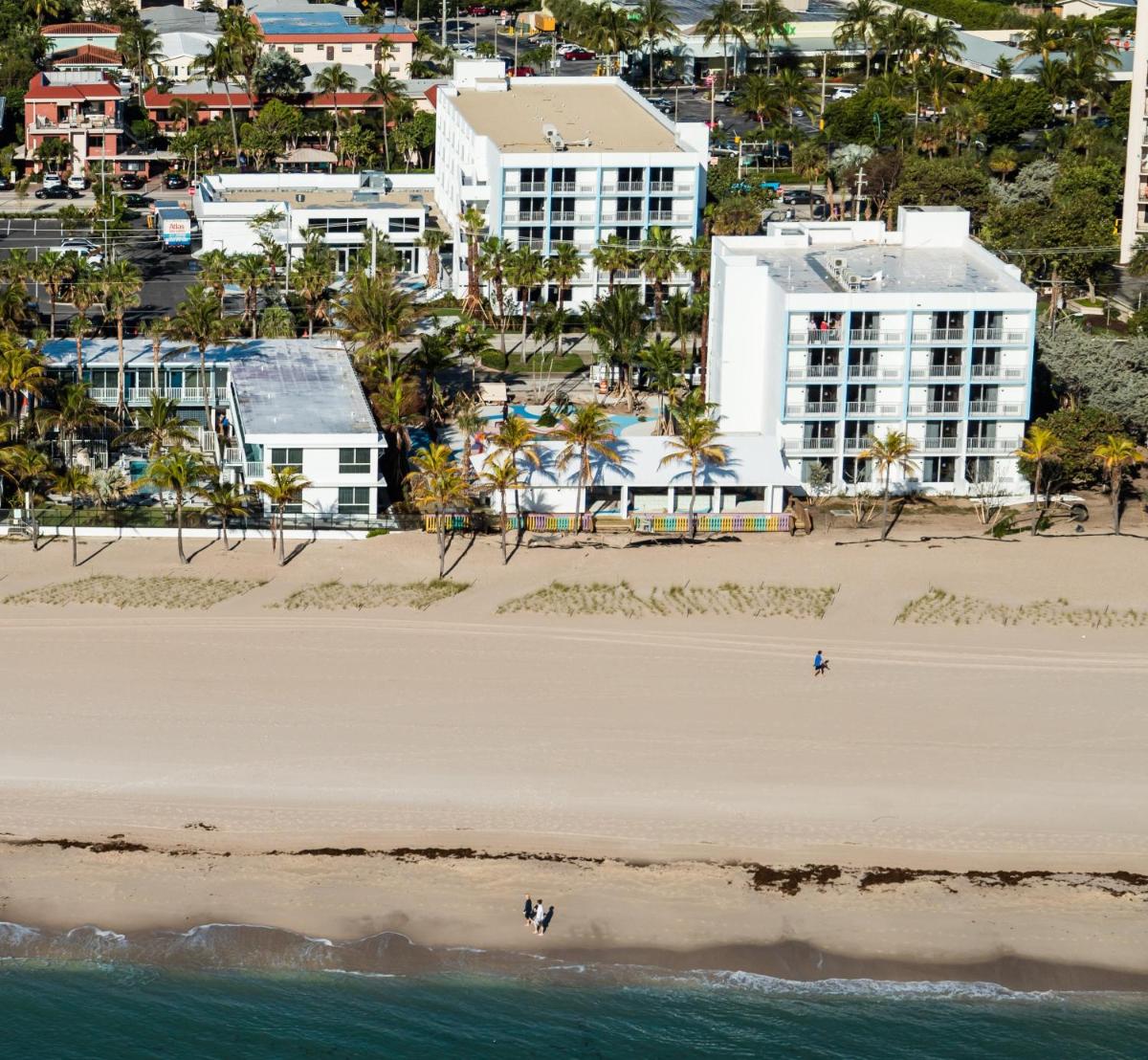 Отель Plunge Beach Resort