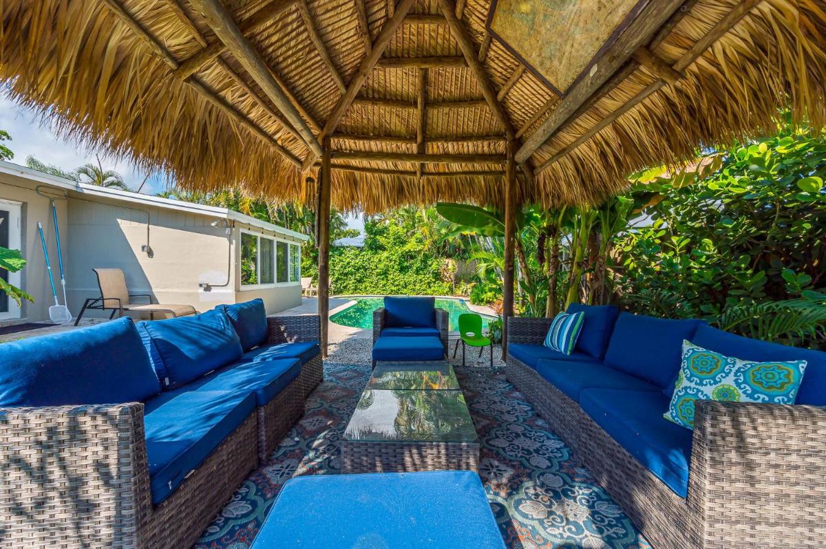 Аппартаменты Private Oasis on Quiet Street! Pool + Tiki Hut!