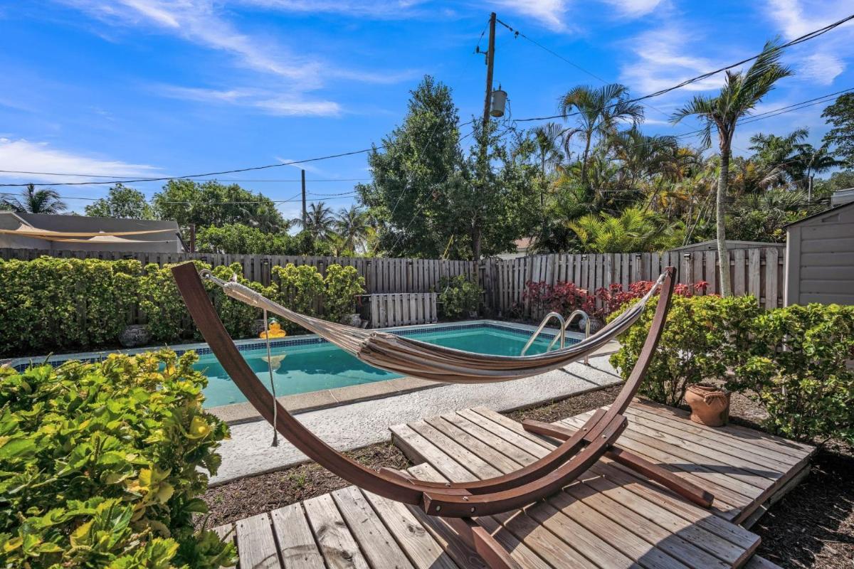 Апартаменты Paradise with Private Pool