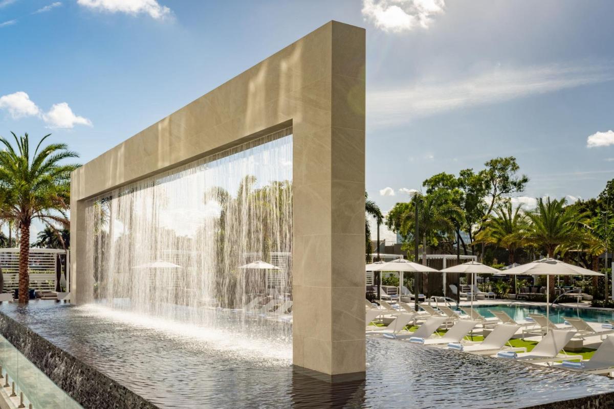 Отель Renaissance Boca Raton Hotel
