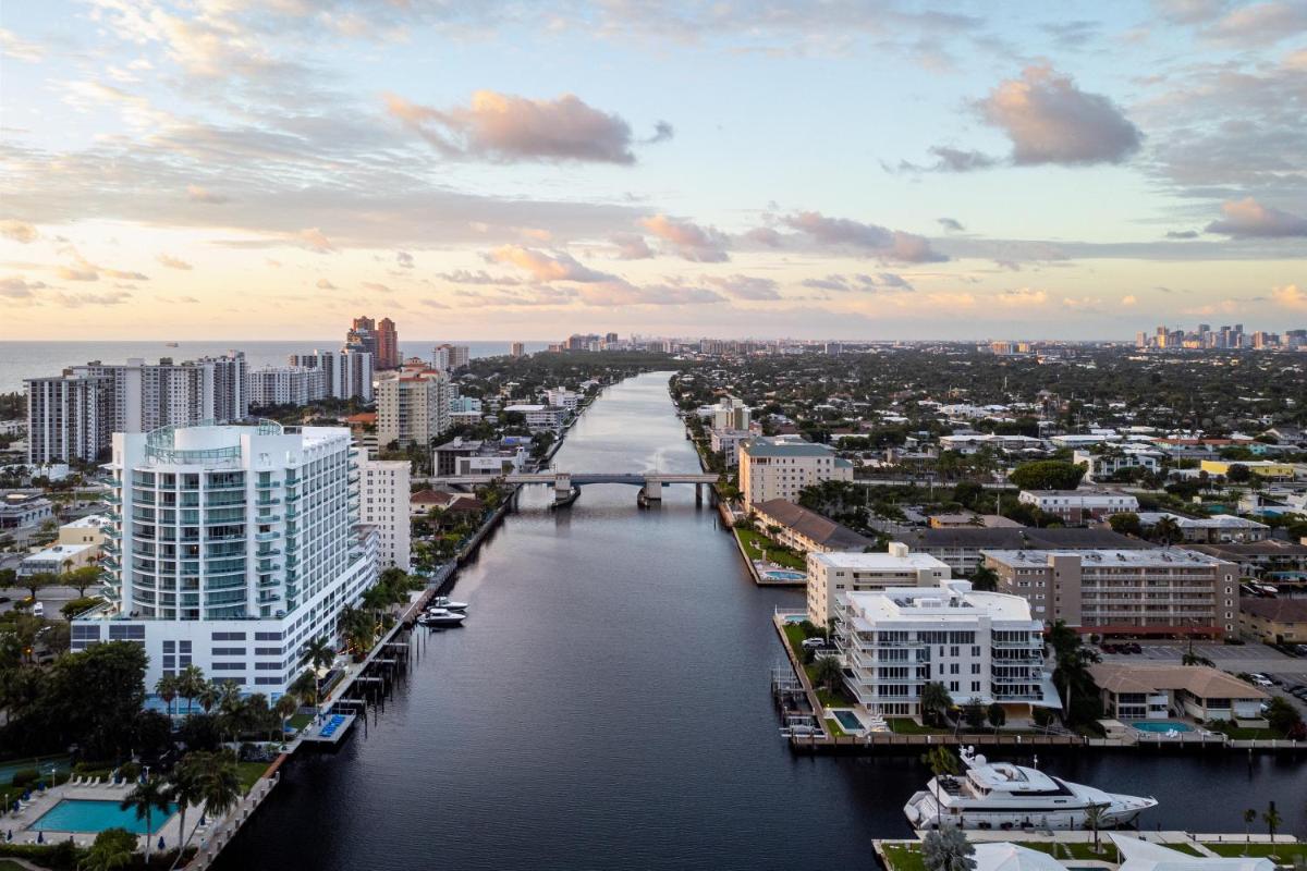 Отель Residence Inn by Marriott Fort Lauderdale Intracoastal